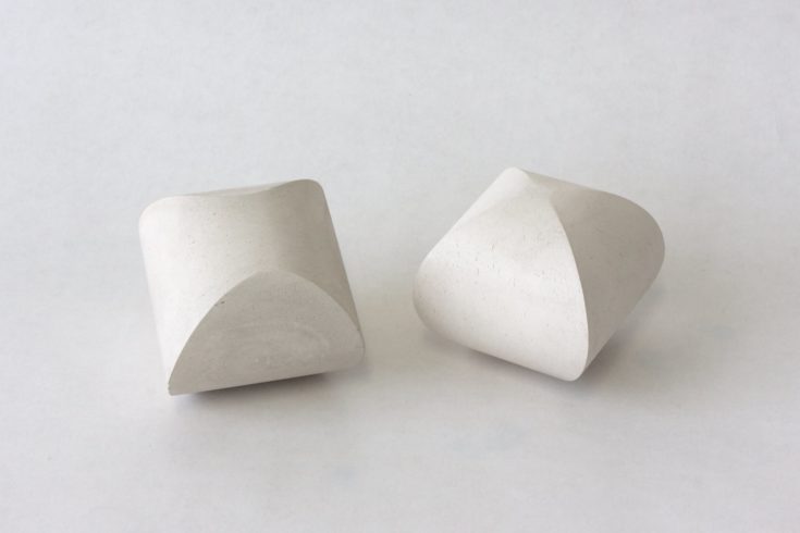Intersection #2 and #3, 2007, ceramics, each ca. 6 x 6 x 6 cm Foto: Peter Wackernagel