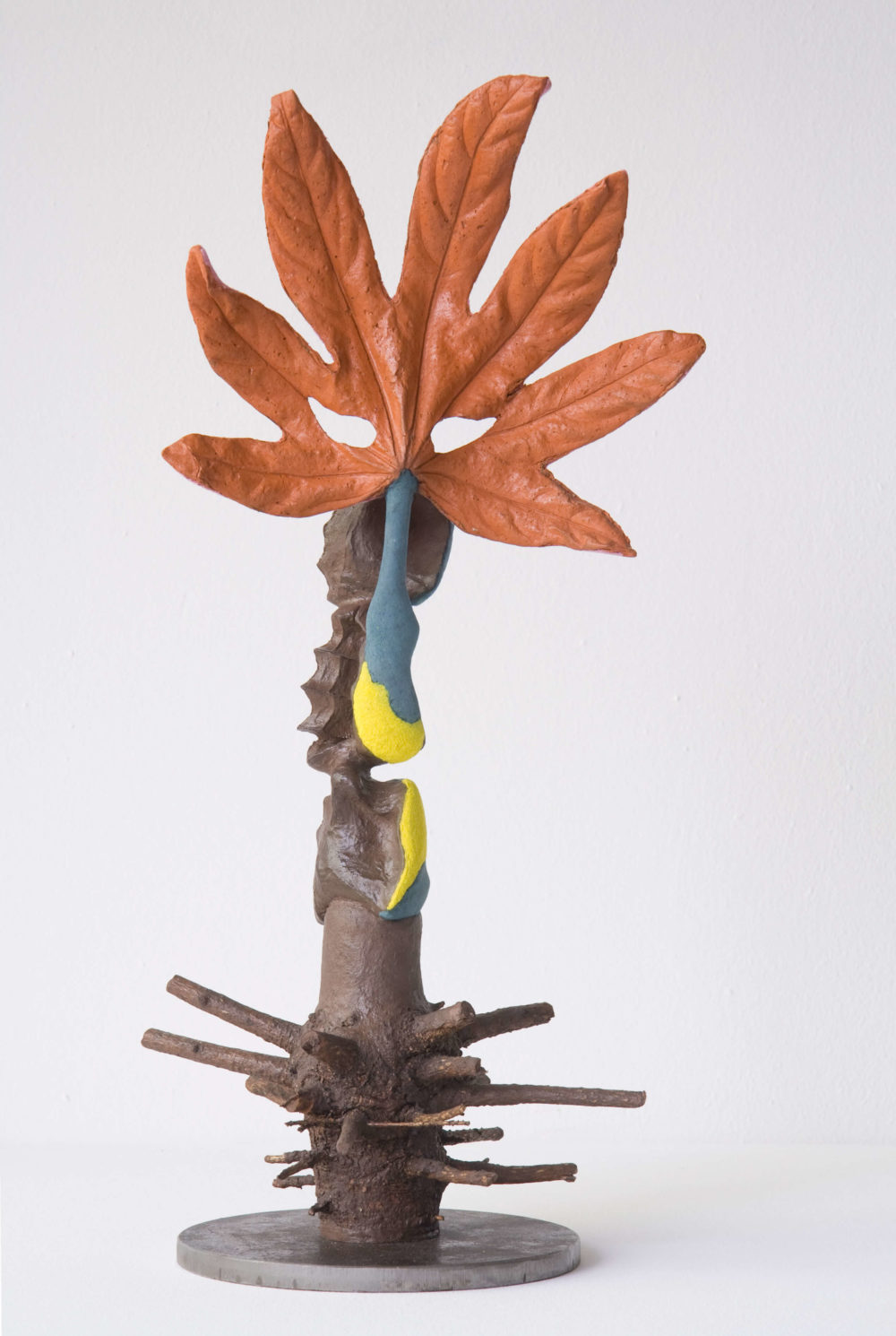 Geist (2014), Papiermaché, Holz, 48 x 23,5 x 18 cm, VG Bild-Kunst, Bonn 2020 / Kirsten Krüger Foto: Kirsten Krüger