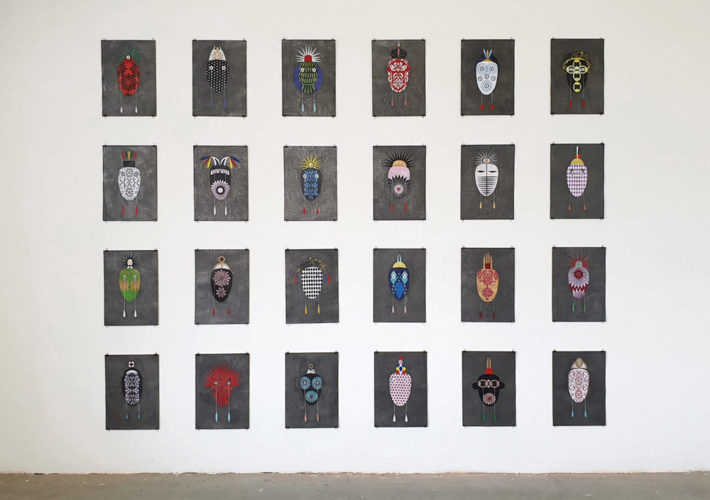 Ausstellungsansicht der 25-teiligen Serie Weeping Pillows, 2020–2022, Collage auf Fotokarton © VG Bild-Kunst, Bonn 2023/Cholud Kassem, Foto: Cholud Kassem
